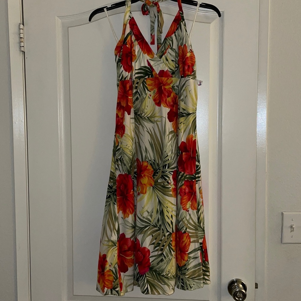 Beautiful vintage Hawaiian halter dress